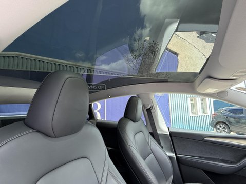 Tesla Model Y (Dual Motor) Long Range SUV 5dr Electric Auto 4WDE (384 bhp) 35