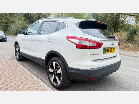 Nissan Qashqai 1.2 Qashqai N-Connecta DiG-T CVT 5dr 10