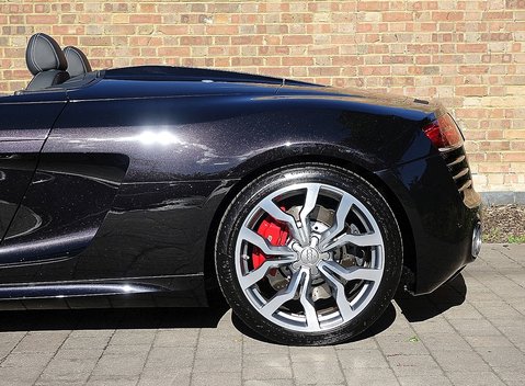 Audi R8 V10 Spyder 17