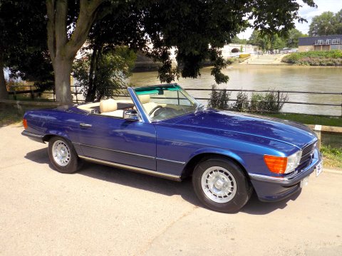 Mercedes-Benz SL Series 380 SL 2
