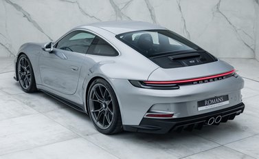 Porsche 911 GT3 Touring (992) 7