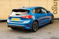 Ford Focus ST-LINE X 2