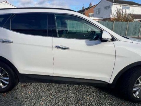 Hyundai SANTA FE 2.2 Santa Fe Premium Blue Drive CRDi 4WD 5dr 2