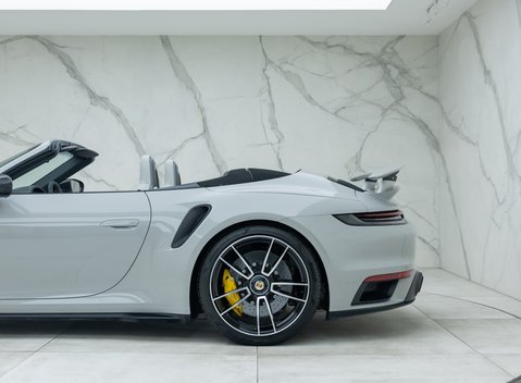 Porsche 911 Turbo S Cabriolet (992) 42