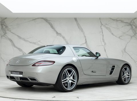 Mercedes-Benz SLS AMG 9