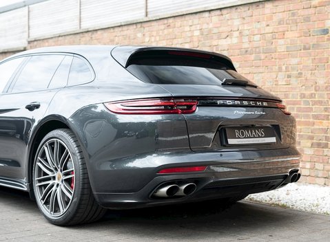 Porsche Panamera Turbo Sport Turismo 23