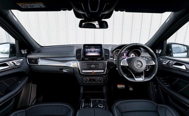 Mercedes-Benz GLS GLS 63 21