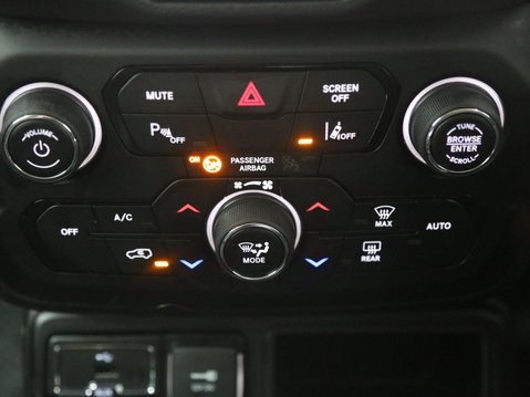 Jeep Renegade 1.0 GSE T3 Night Eagle Euro 6 (s/s) 5dr 15