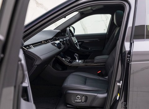 Land Rover Range Rover Evoque P300e R-Dynamic SE 15