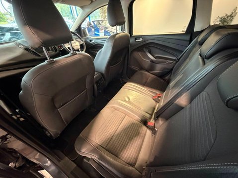 Ford Kuga 2.0 TDCi Titanium Euro 6 (s/s) 5dr 28