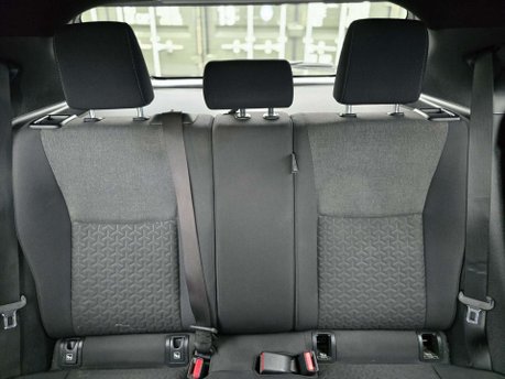 Toyota Yaris Cross 1.5 VVT-h Design SUV 5dr Petrol Hybrid E-CVT Euro 6 (s/s) (116 ps) 21