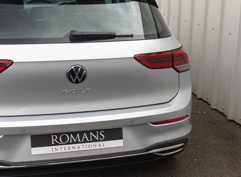 Volkswagen Golf 8 2.0 TDI Style 23