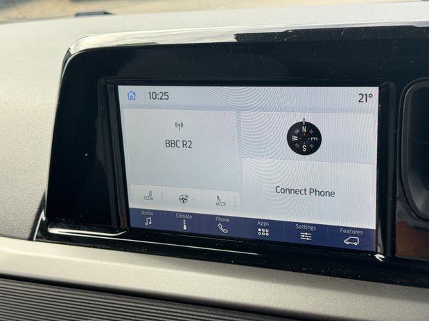 Ford Transit Courier Petrol SWB L1H1 Low Roof Limited Air Con Alloys Nav Sensors EURO 6 24