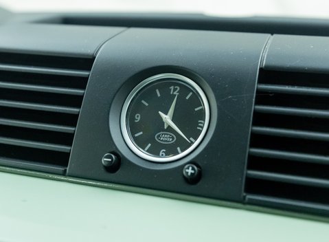 Land Rover Defender 110 HERITAGE 21