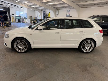 Audi A3 2.0 TDI S line Sportback Euro 5 (s/s) 5dr 5
