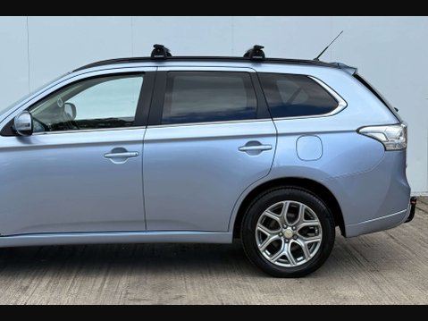 Mitsubishi Outlander 2.0 Outlander GX 4h PHEV Auto 4WD 5dr 61