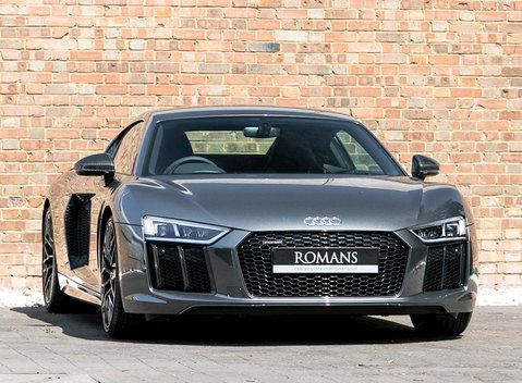 Audi R8 V10 Plus 1