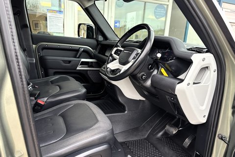 Land Rover Defender 110 D250 Hard Top SE MHEV - No VAT 16