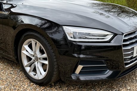 Audi A5 SPORTBACK TFSI SPORT MHEV 9