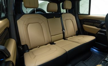 Land Rover Defender 110 X D350 17