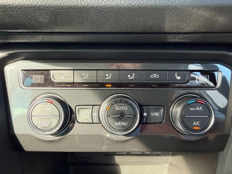 Volkswagen Tiguan 2.0 TDI SEL DSG Euro 6 (s/s) 5dr 21