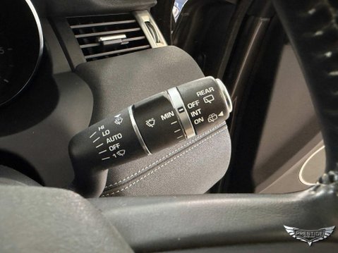 Land Rover Range Rover Evoque 2.0 eD4 SE Tech FWD Euro 6 (s/s) 5dr 57