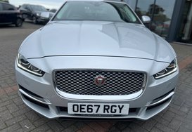 Jaguar XE 2.0 D PORTFOLIO AUTO 4