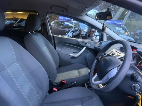 Ford Fiesta 1.4 Zetec 5dr 9