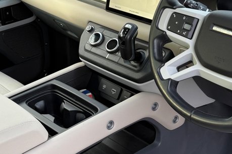 Land Rover Defender XS EDITION 22