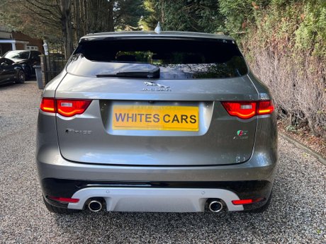 Jaguar F-Pace 3.0 D300 V6 S Auto AWD Euro 6 (s/s) 5dr 8
