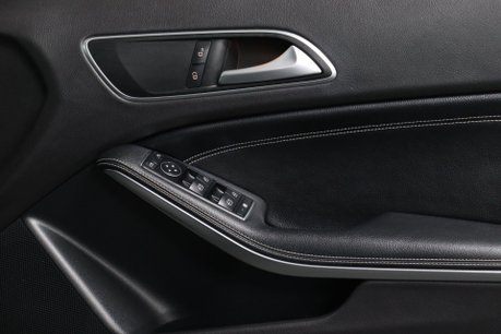 Mercedes-Benz A Class A 180 D SPORT 36