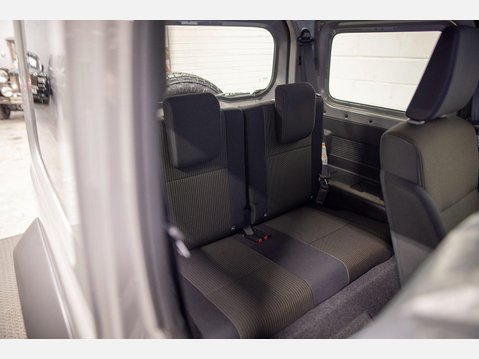 Suzuki Jimny Sierra ALLGrip SUV 1.5 Euro 6 (101 ps) 32