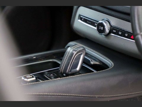 Volvo XC90 2.0 B5 MHEV R-Design SUV 5dr Diesel Hybrid Auto 4WD Euro 6 (s/s) (235 ps) 6