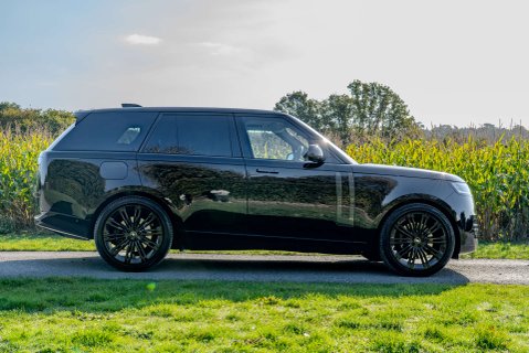 Land Rover Range Rover First Edition 4