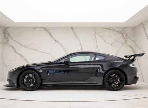 Aston Martin Vantage GT8 2