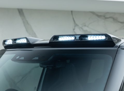 Land Rover Defender 90 V8 P525 URBAN 38