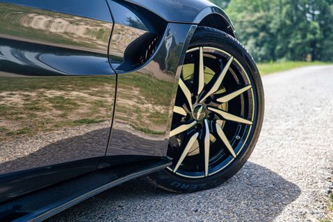 Aston Martin Vantage 4.0 V8 Coupe 7