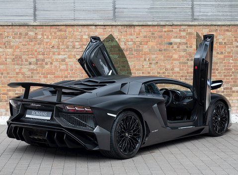 Lamborghini Aventador SV LP 750-4 Coupe 8