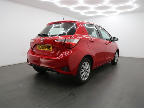 Toyota Yaris 1.5 VVT-i Icon Tech Euro 6 5dr 5