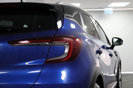 Renault Captur ICONIC TCE 23