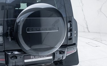 Land Rover Defender 90 V8 Carpathian Edition Urban Widetrack 33