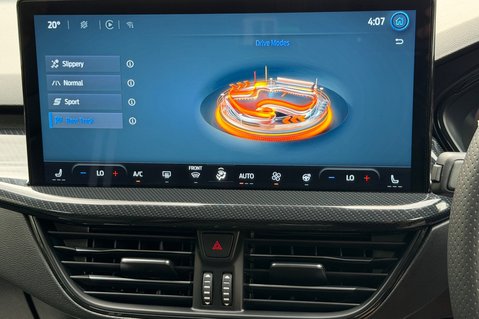 Ford Focus ST -PAN ROOF -PARKING/PERFORMANCE/ASSIST PACKS -HUD -B&O - MEAN GREEN 45