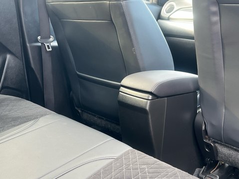 Suzuki Vitara SZ5 MHEV 39