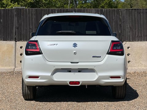 Suzuki Swift 1.2 Hybrid ULTRA 8