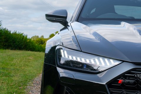 Audi RS6 Carbon Black Urban 25