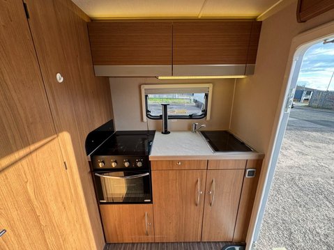 Auto-Trail Tribute 11