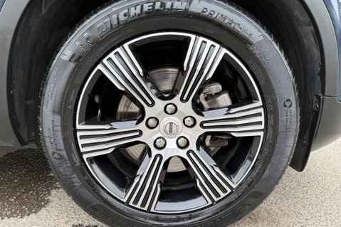 Volvo XC40 B4 INSCRIPTION MHEV 65