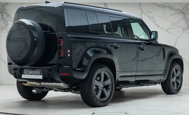 Land Rover Defender 110 D250 X-DYNAMIC HSE 6