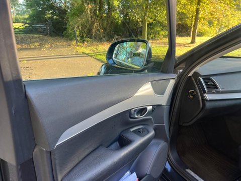 Volvo XC90 2.0 D5 PowerPulse Momentum Auto 4WD Euro 6 (s/s) 5dr 40