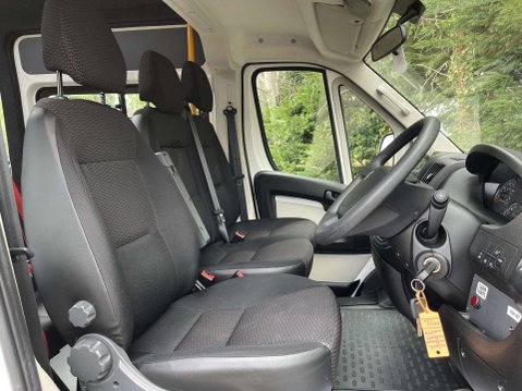 Peugeot Boxer 435 L3H2 17-SEAT NON-D1 MINIBUS CanDrive with Telescopi Ramps & Sensors. E6 27